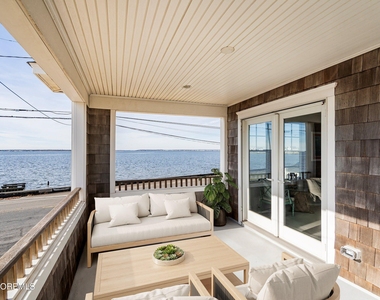 600 N Bayview Avenue - Photo Thumbnail 8