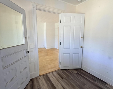 44 Norwood Avenue - Photo Thumbnail 2