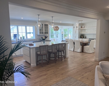 703 Boston Boulevard - Photo Thumbnail 7