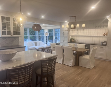 703 Boston Boulevard - Photo Thumbnail 6