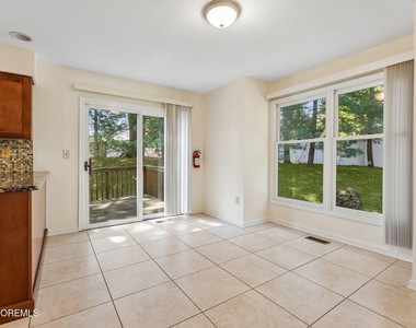 157 Northampton Drive - Photo Thumbnail 12