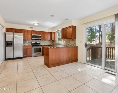 157 Northampton Drive - Photo Thumbnail 15