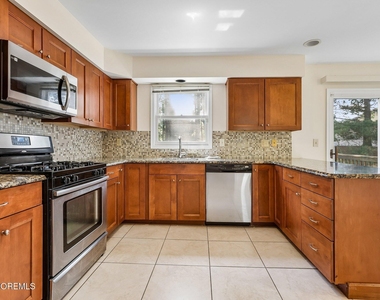 157 Northampton Drive - Photo Thumbnail 18