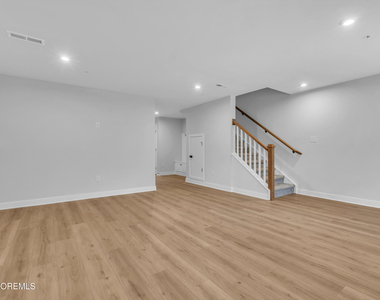 9 Foxwood Drive - Photo Thumbnail 5
