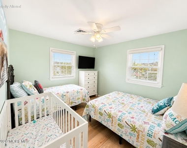 300 Coolidge Avenue - Photo Thumbnail 14