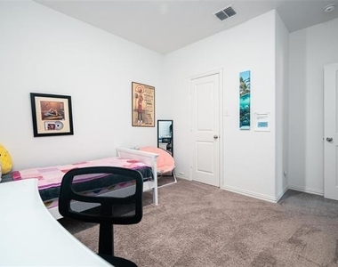 635 Beltrand Lane - Photo Thumbnail 20