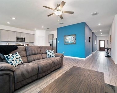 635 Beltrand Lane - Photo Thumbnail 10