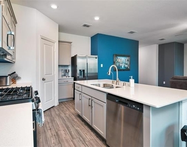 635 Beltrand Lane - Photo Thumbnail 4