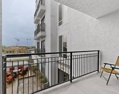 5609 Smu Boulevard - Photo Thumbnail 30