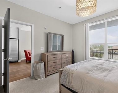 5609 Smu Boulevard - Photo Thumbnail 16