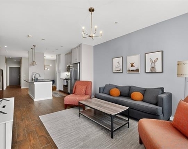 5609 Smu Boulevard - Photo Thumbnail 1