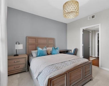 5609 Smu Boulevard - Photo Thumbnail 14