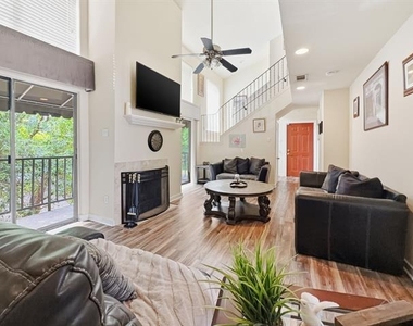 4402 Holland Avenue - Photo Thumbnail 4