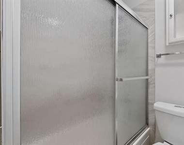 312 Cole Street - Photo Thumbnail 19