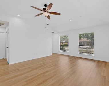 312 Cole Street - Photo Thumbnail 6