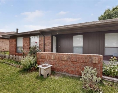312 Cole Street - Photo Thumbnail 3