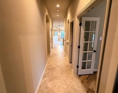 236 Archer Way - Photo Thumbnail 26