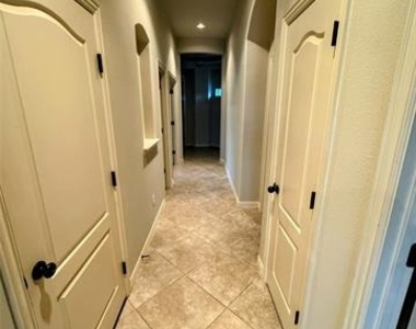 236 Archer Way - Photo Thumbnail 27