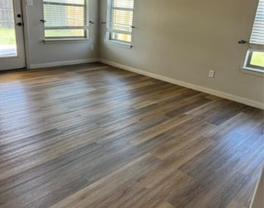 236 Archer Way - Photo Thumbnail 10