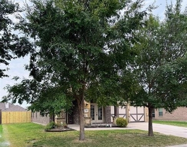 236 Archer Way - Photo Thumbnail 2