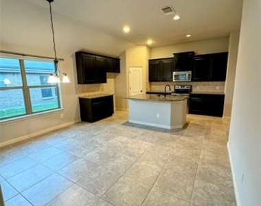 236 Archer Way - Photo Thumbnail 6