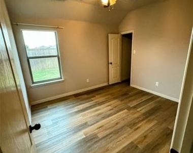 236 Archer Way - Photo Thumbnail 23