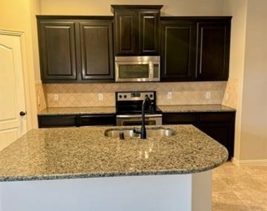 236 Archer Way - Photo Thumbnail 7