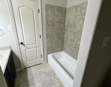 236 Archer Way - Photo Thumbnail 21