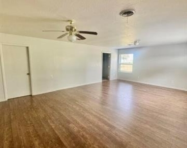 938 County Rd 3341 - Photo Thumbnail 6