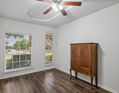 800 Texana Drive - Photo Thumbnail 17