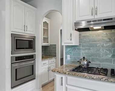 800 Texana Drive - Photo Thumbnail 12