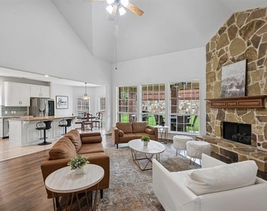 800 Texana Drive - Photo Thumbnail 5