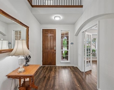800 Texana Drive - Photo Thumbnail 1