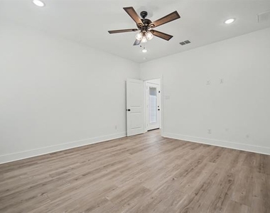 3163 Karen Street - Photo Thumbnail 9