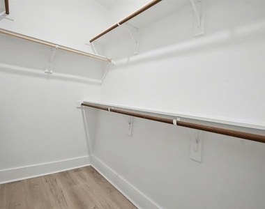 3163 Karen Street - Photo Thumbnail 11