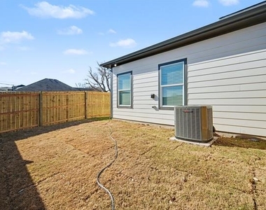 3163 Karen Street - Photo Thumbnail 18