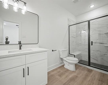 3163 Karen Street - Photo Thumbnail 10