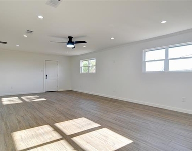 5549 Sam Calloway Road - Photo Thumbnail 15