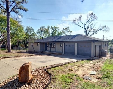 5549 Sam Calloway Road - Photo Thumbnail 3