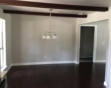 2521 Brennan Drive - Photo Thumbnail 5