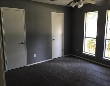 2521 Brennan Drive - Photo Thumbnail 14