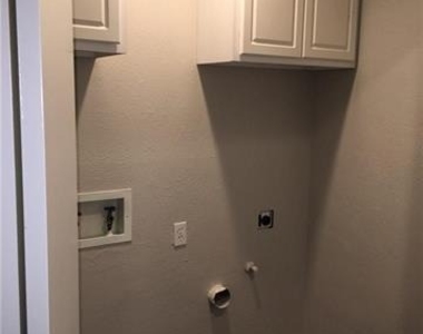 2521 Brennan Drive - Photo Thumbnail 18