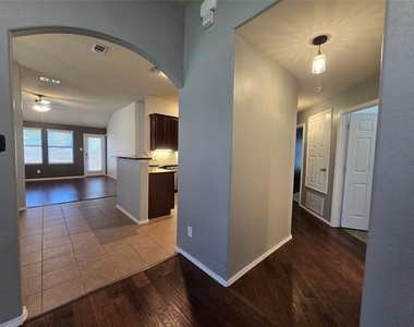 5750 Crestwood Drive - Photo Thumbnail 3