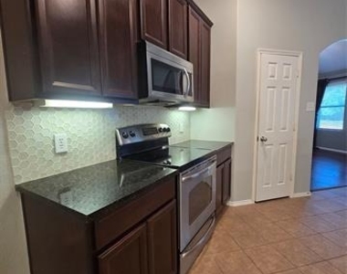 5750 Crestwood Drive - Photo Thumbnail 9
