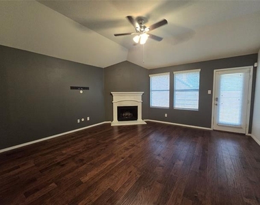 5750 Crestwood Drive - Photo Thumbnail 5