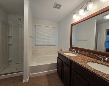 5750 Crestwood Drive - Photo Thumbnail 11