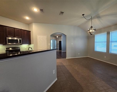 5750 Crestwood Drive - Photo Thumbnail 6
