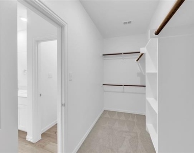 8425 Honeylocust Street - Photo Thumbnail 25