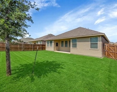 8425 Honeylocust Street - Photo Thumbnail 29