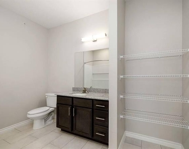 2551 N Guadalupe Street - Photo Thumbnail 9